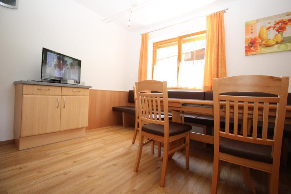 Haus Peter Schiestl Lejlighed Zell am Ziller Værelse billede